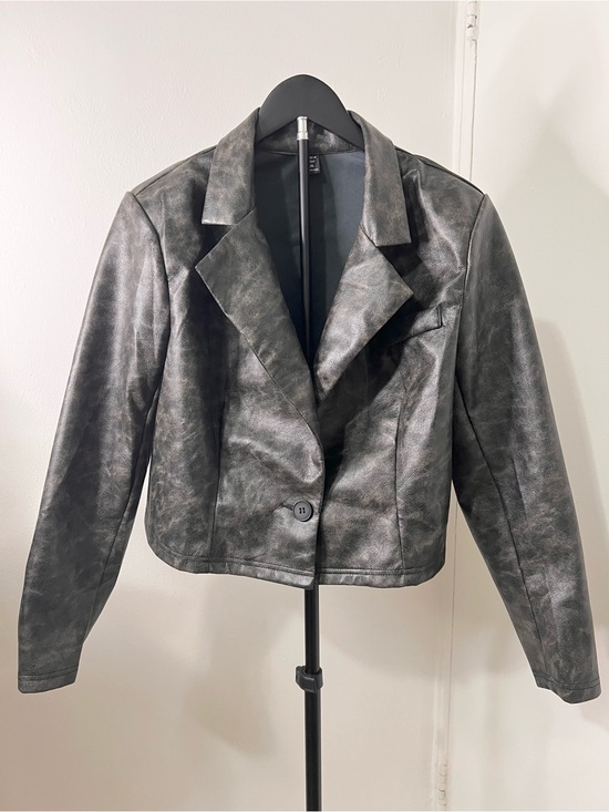 Jackets & Blazers - Metallic Gray Faux Leather Cropped Blazer Jacket | Edgy Moto Chic
